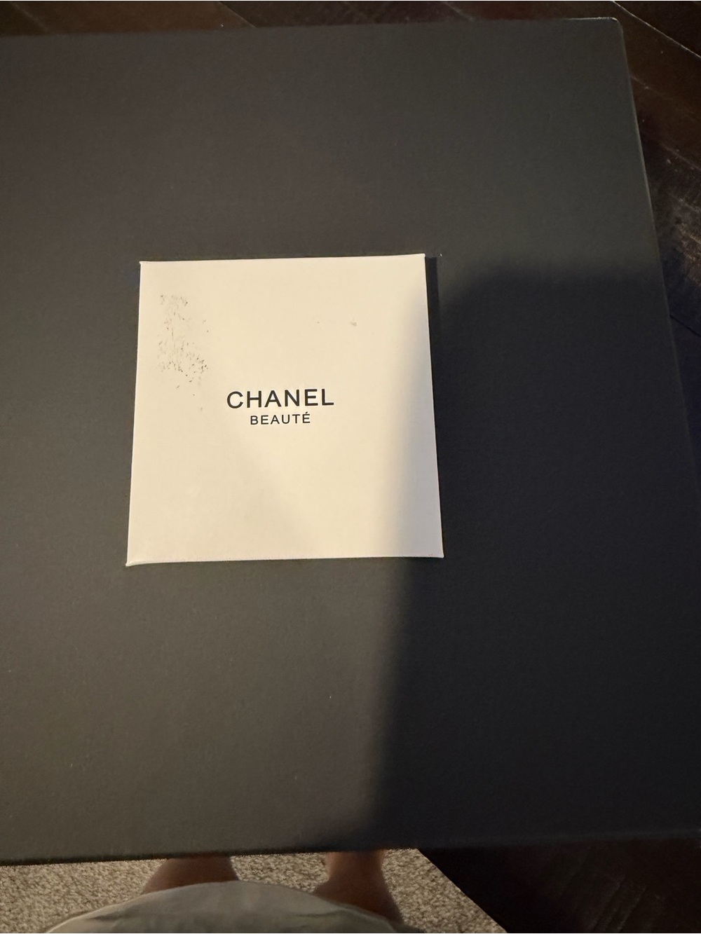 Chanel Beauty Beaute Gold CC Ring Phone Ring Holder - Picture 4 of 5